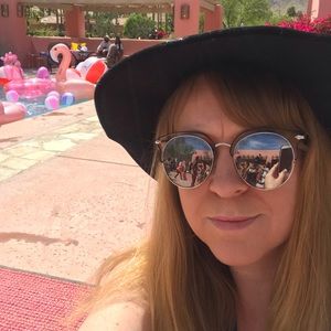 Meet your Posher, Alison